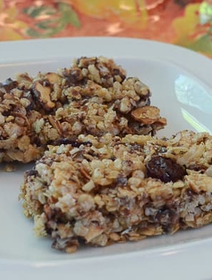 A plate of granola bars.
