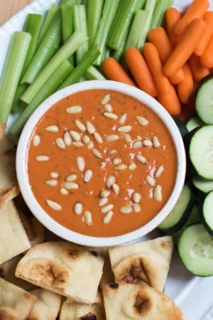 Creamy Roasted Red Pepper and White Bean Dip
