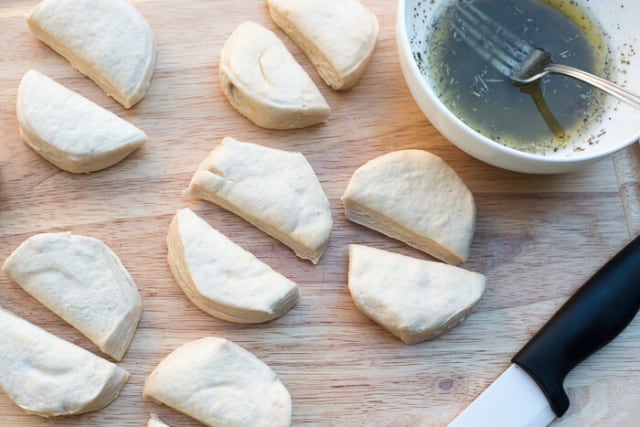 Easy Garlic Herb Parmesan Pull-Apart Biscuits | www.fromvalerieskitchen.com