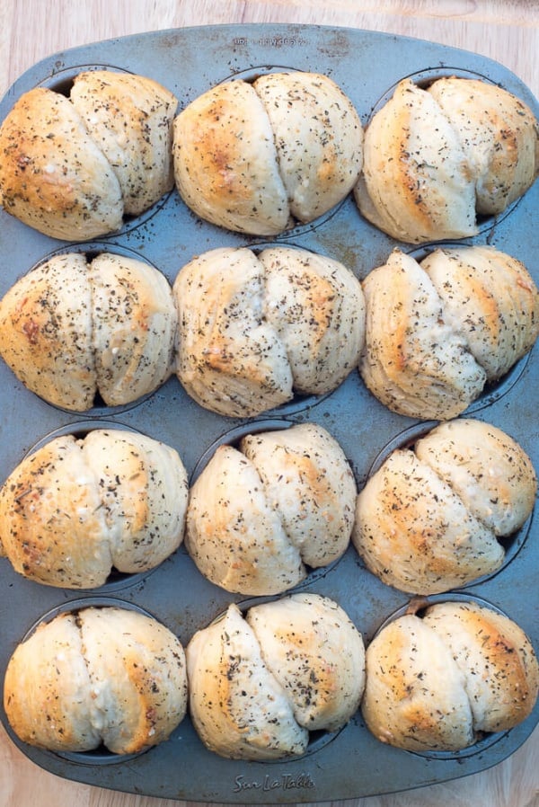 Easy Garlic Herb Parmesan Pull-Apart Biscuits | www.fromvalerieskitchen.com