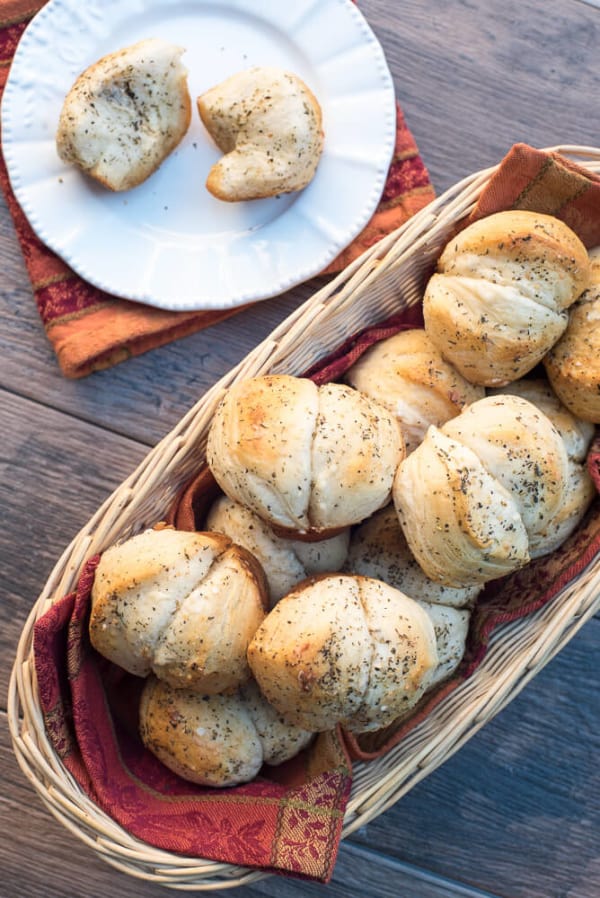 Easy Garlic Herb Parmesan Pull-Apart Biscuits | www.fromvalerieskitchen.com