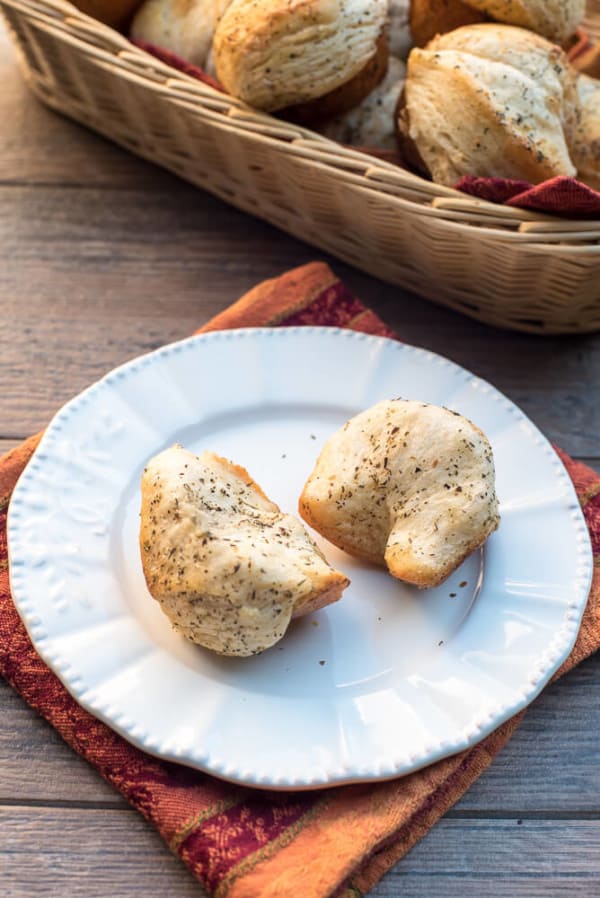 Easy Garlic Herb Parmesan Pull-Apart Biscuits