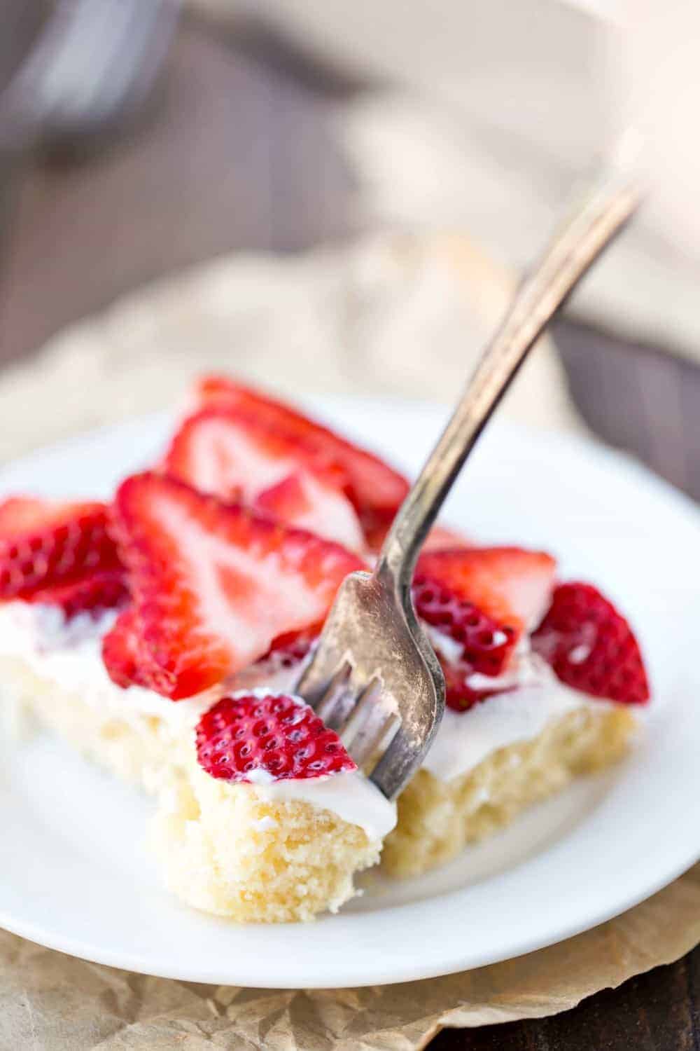 Strawberry Shortcake Bars 