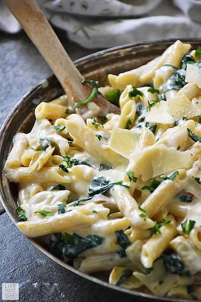 Spinach Artichoke Pasta | 30 Easy One Pot Recipes for Busy Days