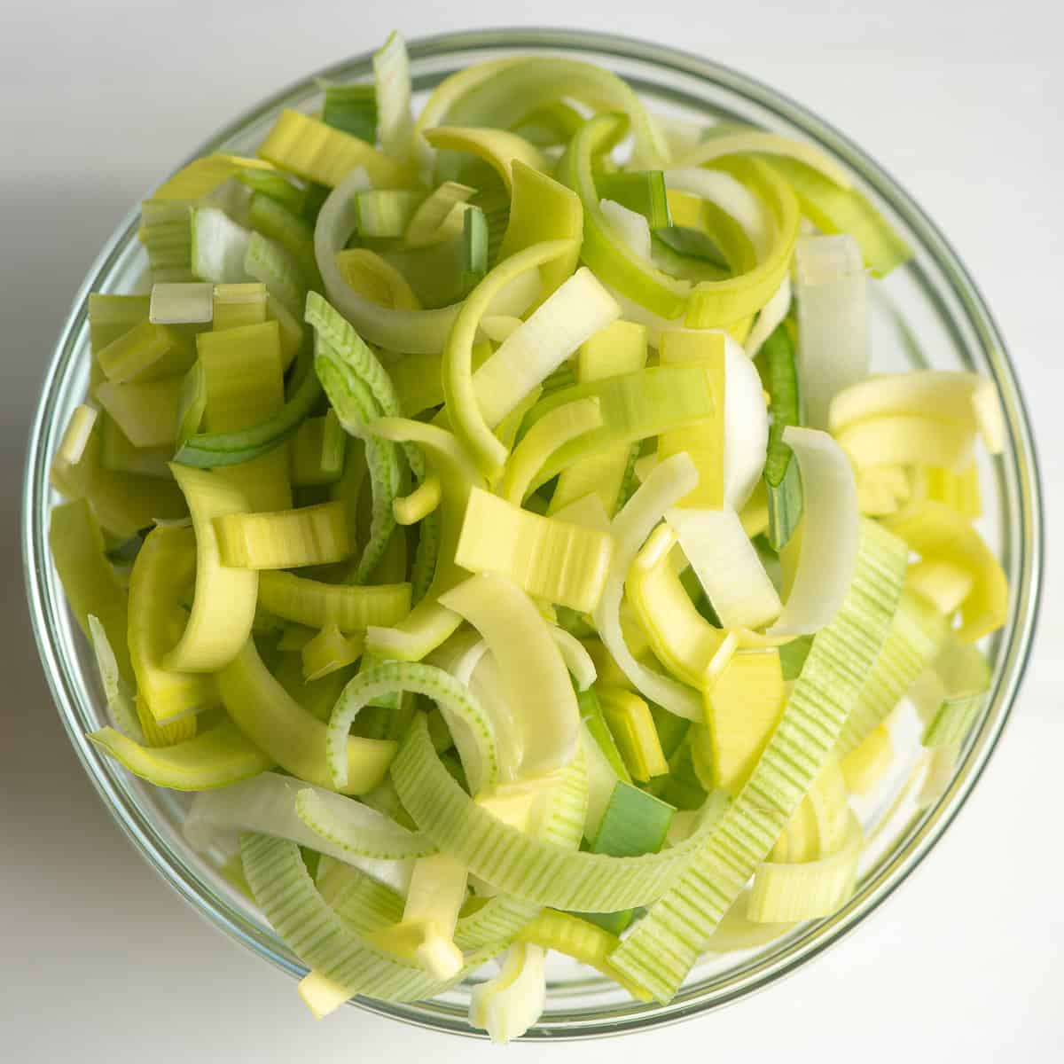 Sliced leeks in a bowl.