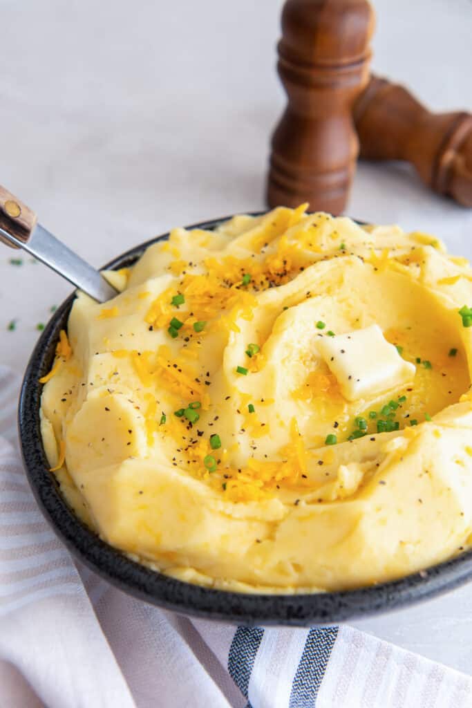 Cheddar Mashed Potatoes | Valerie's Kitchen